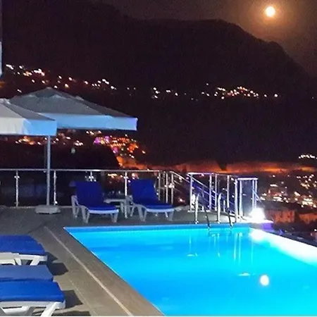 Mehtap / Kalkan Merkez 酒店 3*
